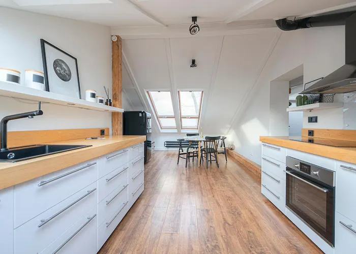 Loft Supreme By Northside Apartment